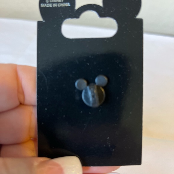 Cute Characters C-3PO Pin - Picture 2 of 2